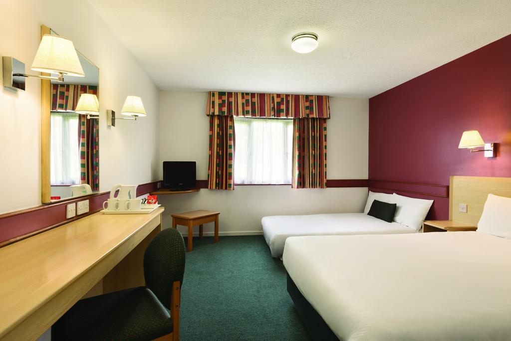 Days Inn Hotel Bradford - Leeds Брайтхаус Номер фото